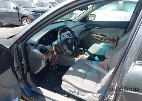 2011 Honda Accord 3.5 Ex-L из США, поврежденный, VIN 1HGCP3F84BA004381